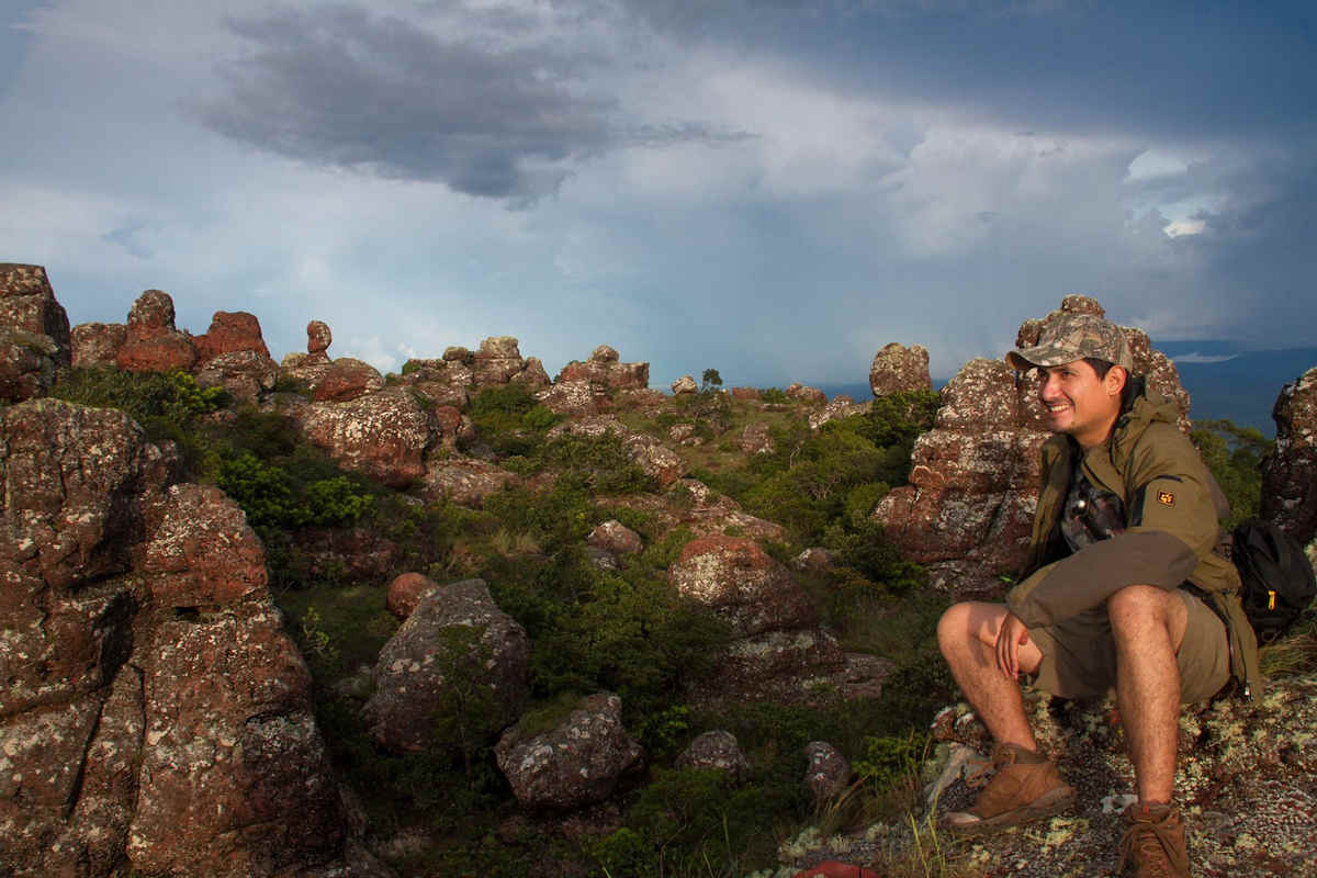 Bird Guides of the World: Hugo Santa Cruz, Bolivia