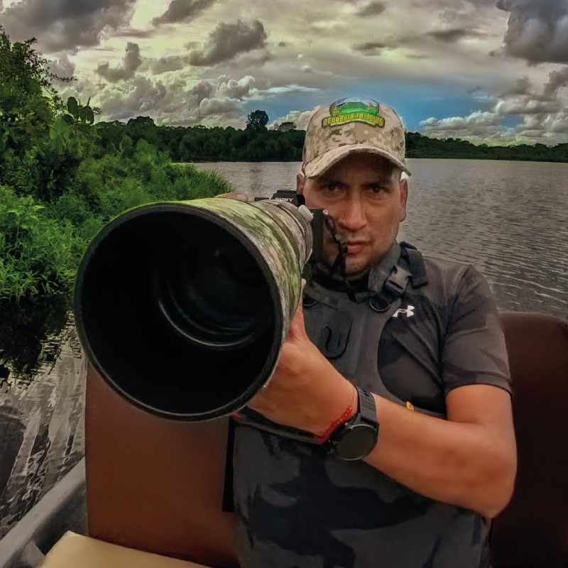 Bird Guides of the World: Diego Cruz, Ecuador